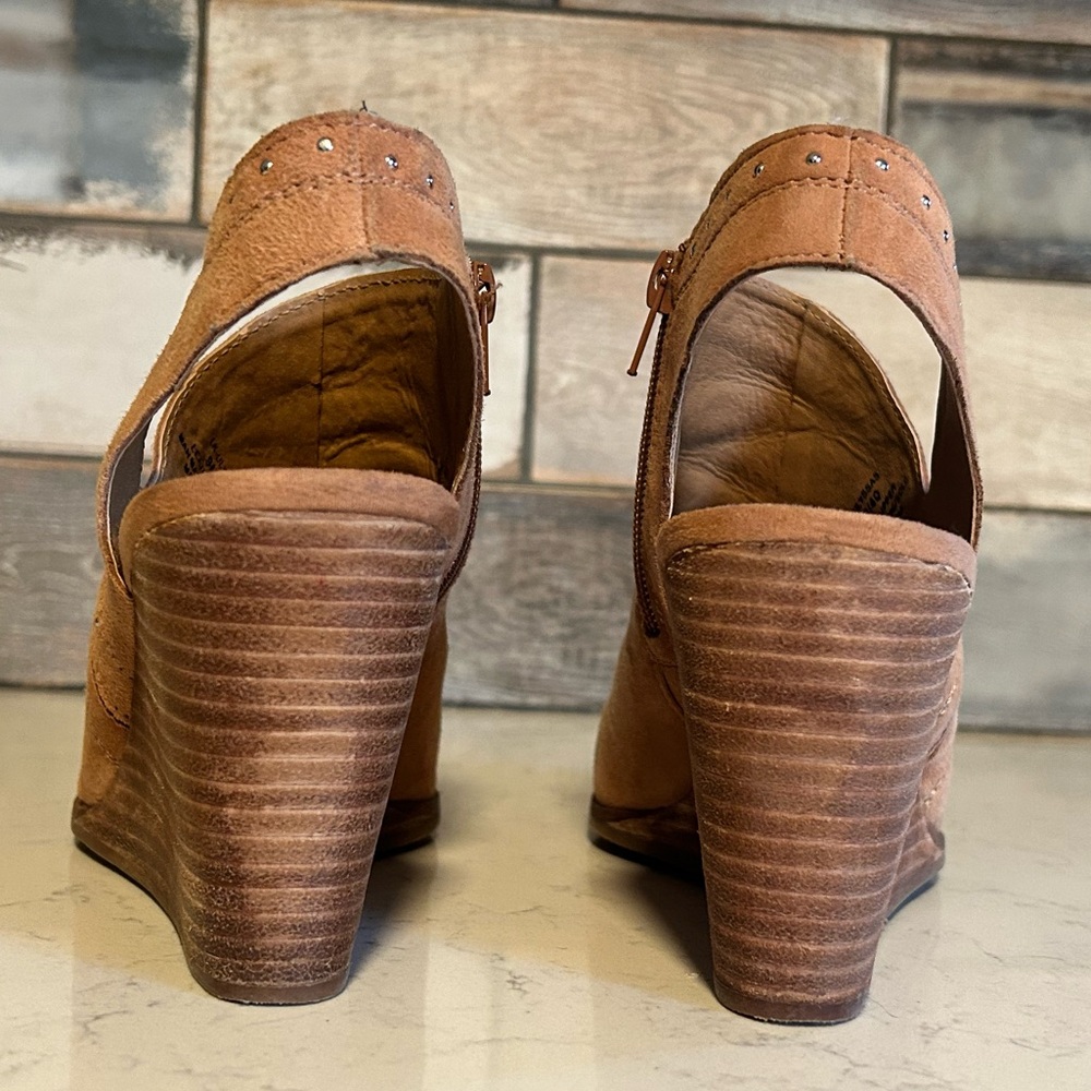 🍀 Lucky Brand Ulyssas Suede Leather Open Toe Wedge Studded Ankle Bootie Sandal - Picture 6 of 16